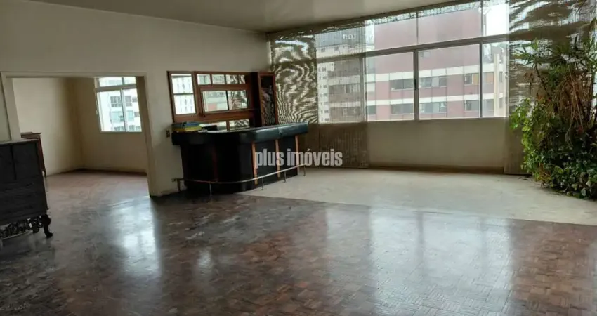 Apto 348 m² jardim paulista, precisa reforma, 3 dormitório sendo uma suíte , 3 vagas de garagem