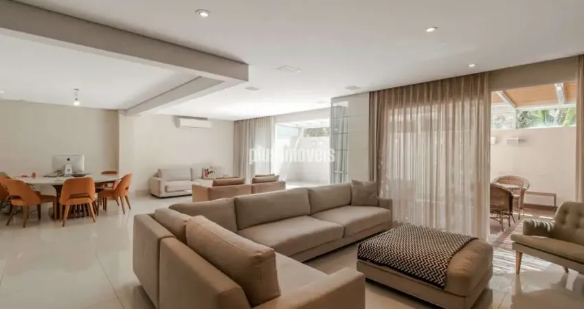 Casa em condomínio fechado com 3 quartos à venda na Avenida Vicente Paiva, 505, Jardim Guedala, São Paulo