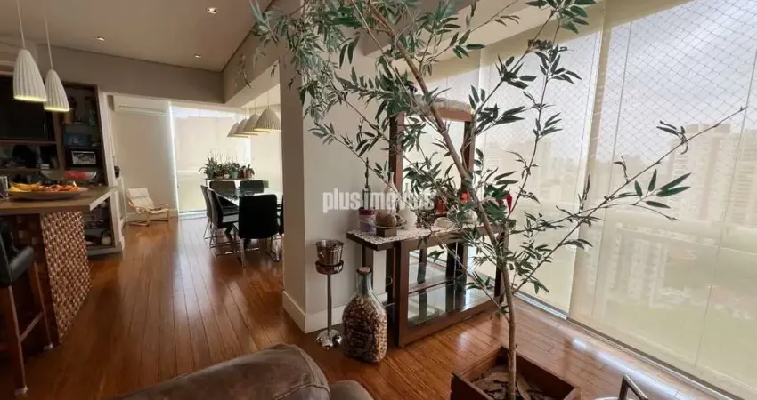 Cobertura exclusiva com 347,80m², 3 suítes, 4 vagas e elevador privativo