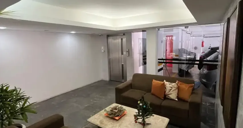 Apartamento com 3 quartos, dependência e Excelente localização