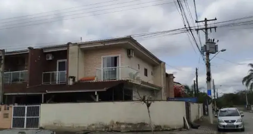 Casa à venda na Vila Nova, Joinville 