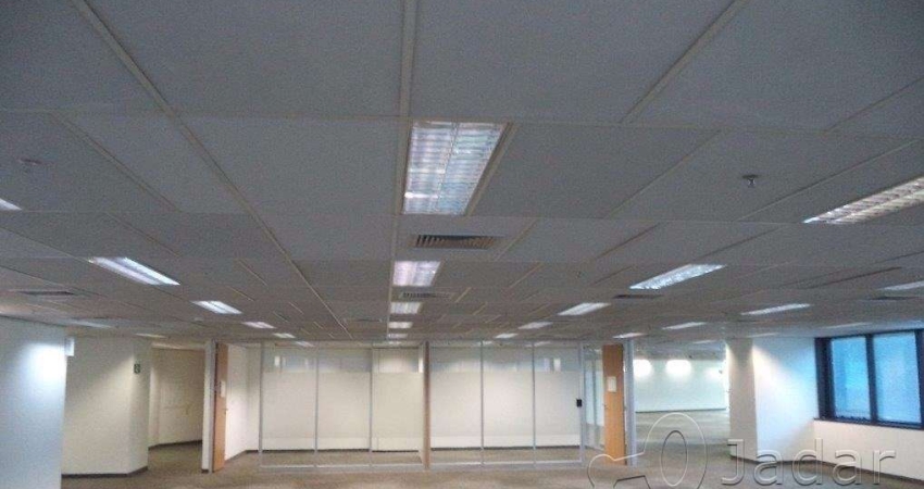 Sala comercial com 15 salas para alugar em Pinheiros, São Paulo 