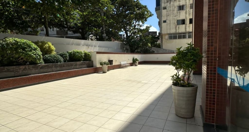 Excelente sitio com 10.000 m2 de área.