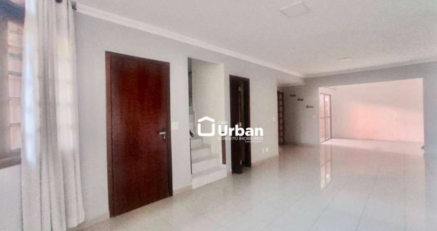 Casa com 3 dormitórios para alugar, 130 m² por R$ 6.097/mês - Granja Viana - Cotia/SP
