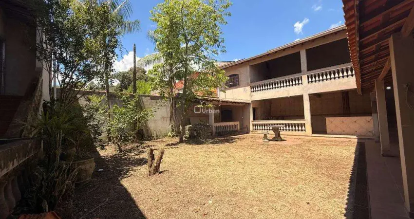 Casa à venda em Cotia, Vila São Roque (Caucaia do Alto), com 2 quartos, com 178 m²