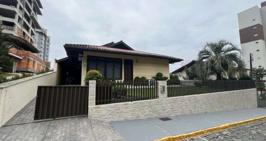 Casa com 3 quartos para alugar na TIMBÓ, 50, Das Capitais, Timbó
