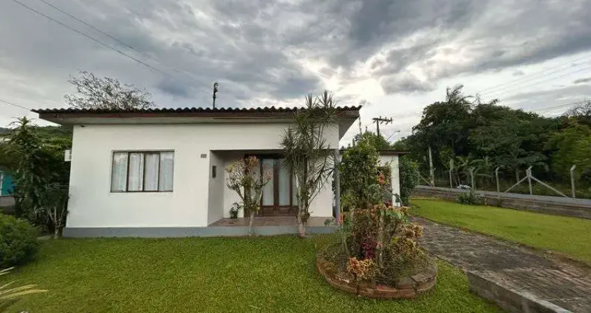 Casa com 2 quartos para alugar no Araponguinhas, Timbó