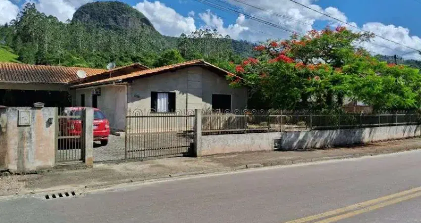 Casa com 3 quartos à venda no Centro, Apiúna