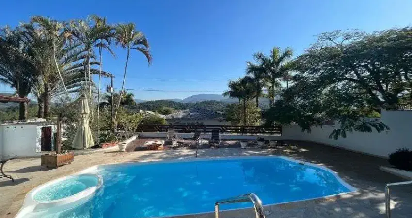 Casa com 4 quartos à venda no Centro, Rodeio