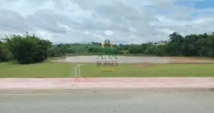 Terreno em Condomínio de Alto Padrão em Wanel Ville, Sorocaba-SP  220m² de Área - Oportunidade Única!