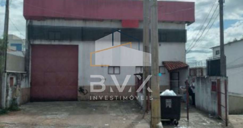 Galpão Comercial para Locação na Vila Leopoldina, Sorocaba-SP: 1 Sala, 2 Banheiros, 5 Vagas de Garagem e 300m² de Área