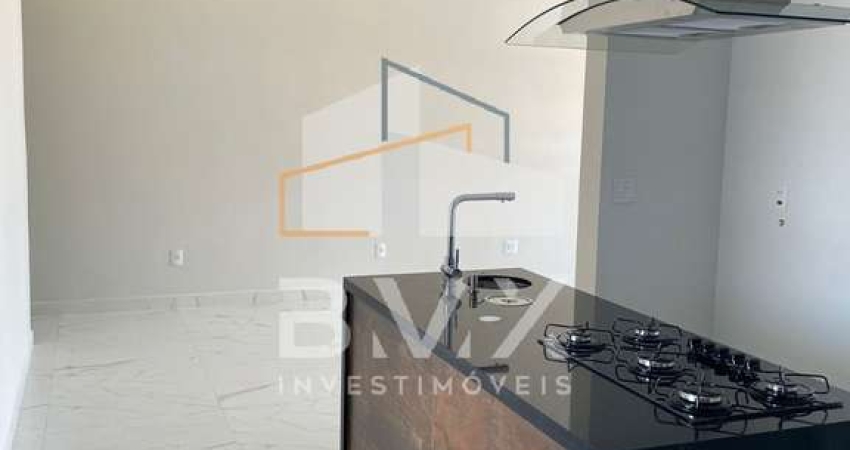 Linda casa no Wanel Ville com 3 suítes.  Garagem 4 veículos 2 cobertos.  Sala 2 ambientes com pé direito duplo.