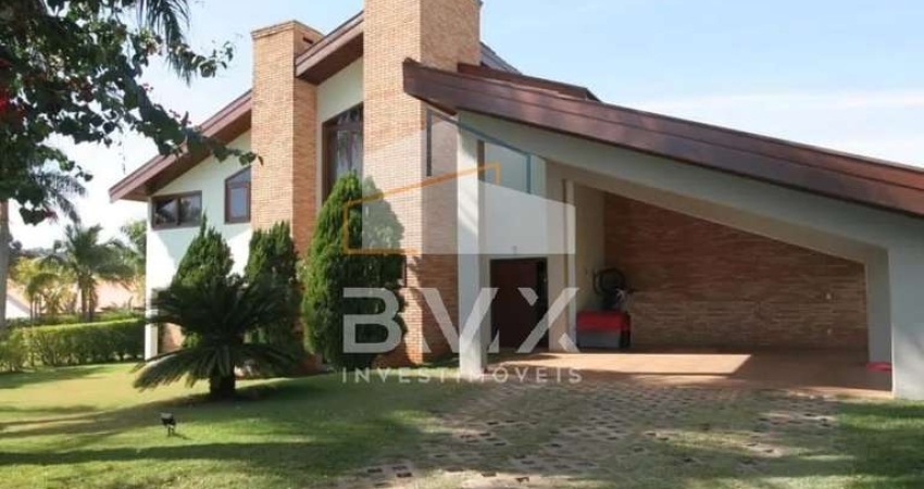 Casa em Condomínio Vale do Lago - Sorocaba/SP Área Construída: 353 metros Área de terreno: 2.173 metros (2 lotes)-3 dorm sendo 1 suíte com closet e ba