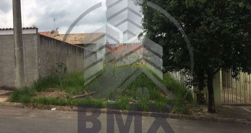 Vende-se ótimo terreno de 200 m² (8x25 m), plano, no Jd. Flora, região central de Araçoiaba da Serra, próximo à Sorocaba-SP