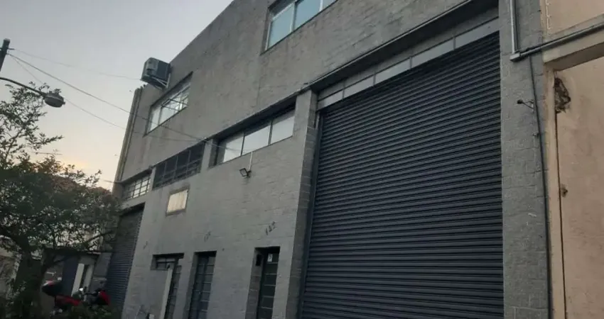 Barracão / Galpão / Depósito com 7 salas para alugar no Parque Peruche, São Paulo