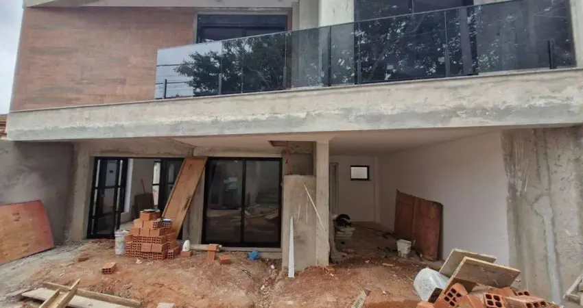 Sobrados de alto padrão não geminados em condomínio - mercês