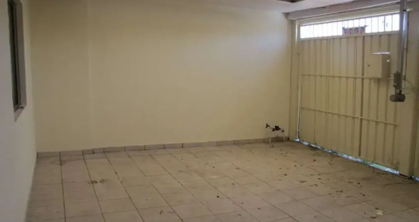 Sobrado com 3 dormitórios à venda com área total de 117,40m², de frente para a rua por R$ 520.000 - Bairro Alto - Curitiba/PR