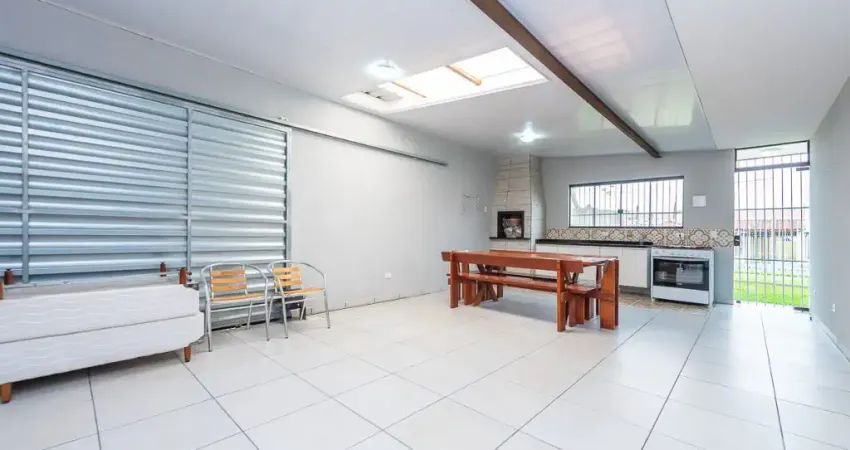 Casa com 3 quartos à venda na Rua Professor José Maurício Higgins, 3031, Boqueirão, Curitiba