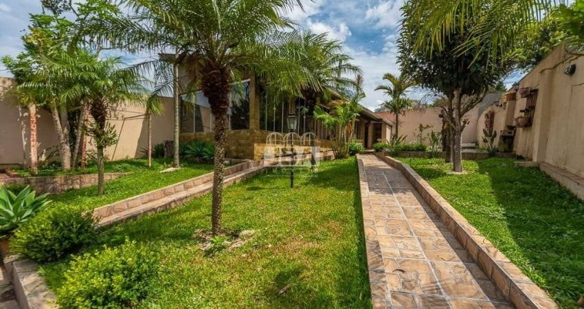 Excelente Casa térrea no Xaxim com amplo quintal e 4 quartos