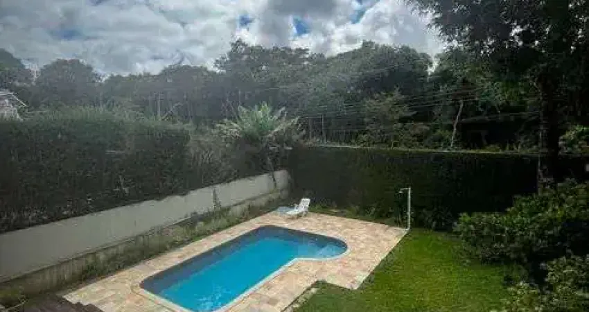 Casa de condomínio para venda possui 322 metros quadrados com 3 quartos