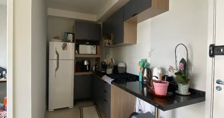 Apartamento com 2 quartos para alugar na Rua Luiz Del Gobbo, 85, Capão Raso, Curitiba