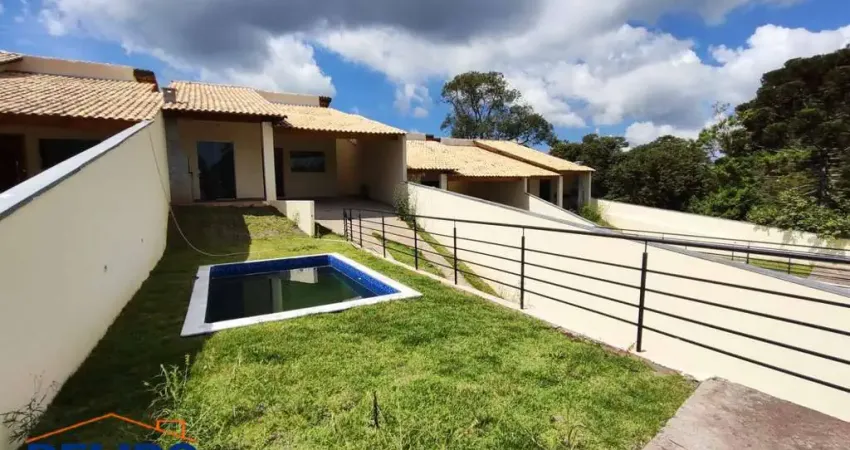 Ótima Casa com Localização Privilegiada , Aceita Financiamento Bancário.
