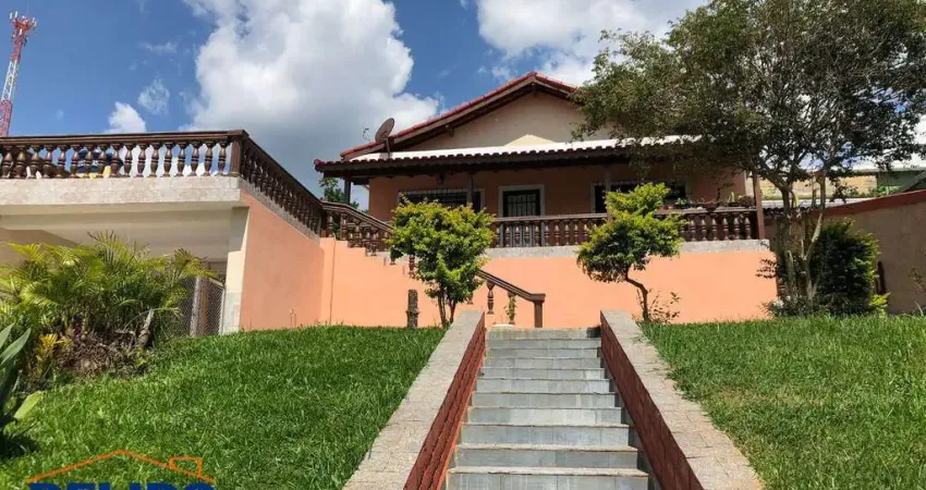 Linda casa à venda em Terra Preta, em ótima localização.