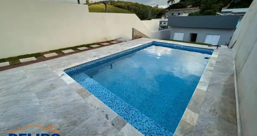 Casa Germinada com Vista Deslumbrante, com Piscina e Espaço Gourmet