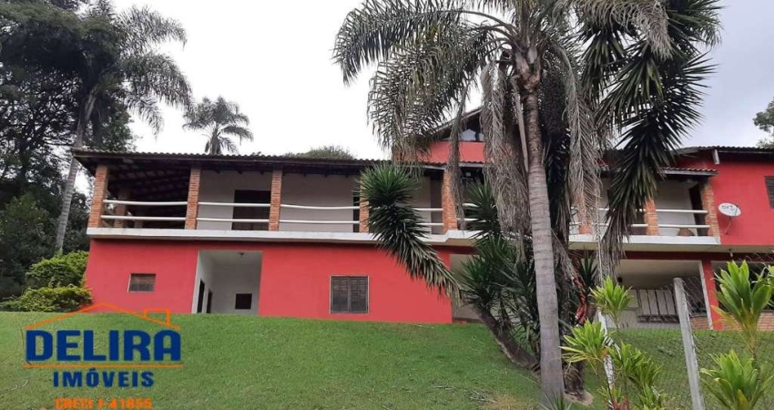 Chácara a venda com uma vista linda para a natureza.
