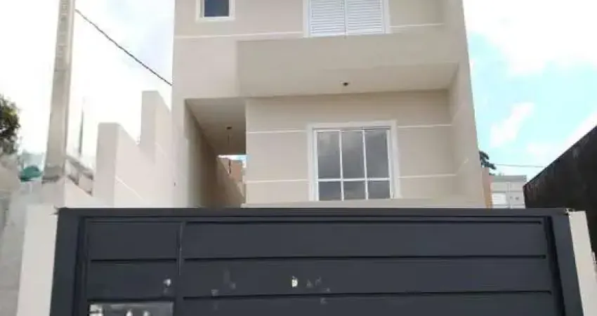 Sobrado à venda em uma ótima localização em Terra Preta.
