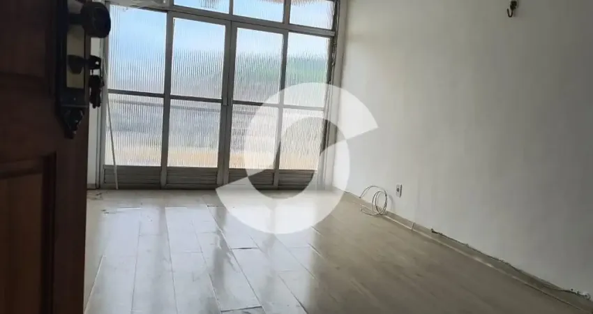 Ótimo apartamento de 1 quarto no Fonseca, pertinho da Alameda