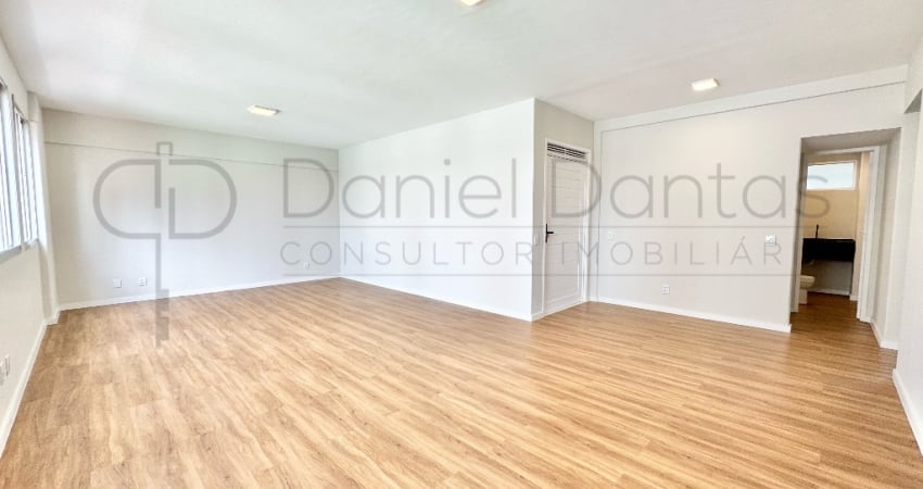 167m² em Petrópolis, NOVINHO, 100% reformado no Condomínio Odorico Ferreira. Oportunidade