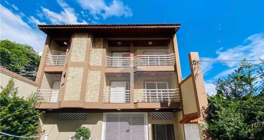 Apartamento tipo cobertura com 3 dormitórios, sendo 1 suíte e 2 vagas de carros