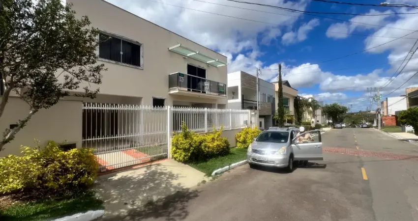Uma casa linear para venda no condominio são lucas com garagem para vários carros