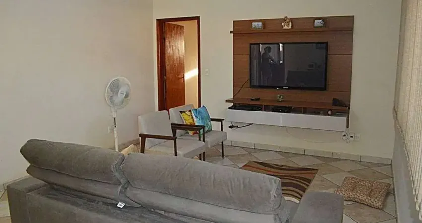 Casa com 2 quartos à venda na Rua das Camélias, Cidade Jardim I, Americana