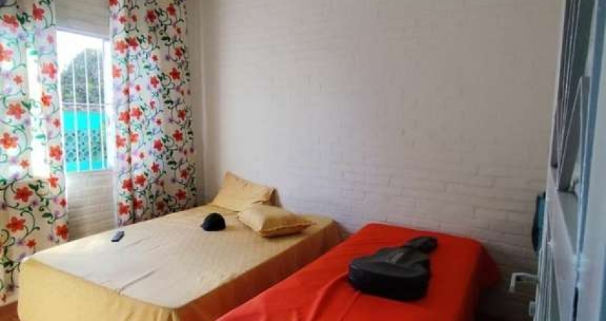 Casa com 3 quartos para alugar na Rua Doralice Cristina de Abreu, 1, Centro, Maricá