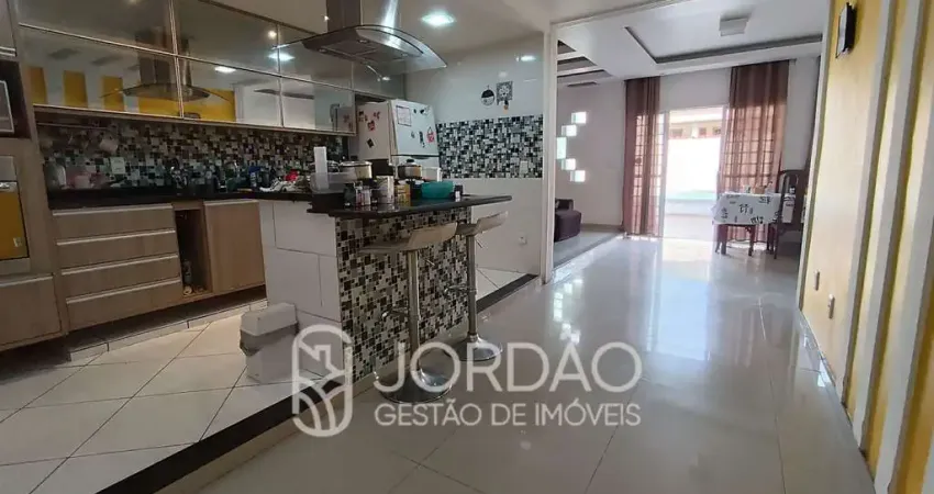 Casa com 3 quartos à venda na Rua Marechal Floriano Peixoto, 1, Covanca, São Gonçalo