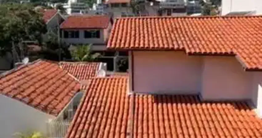 Casa com 5 quartos à venda na Rua Guararapes, 1, São Francisco, Niterói