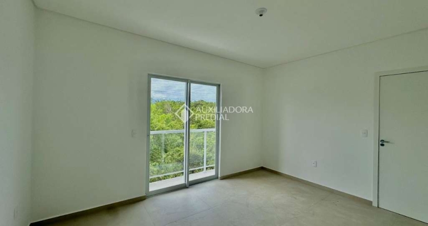 Casa em condomínio fechado com 2 quartos à venda na Rua Orlando João da Rosa, 169, Nova Palhoça, Palhoça