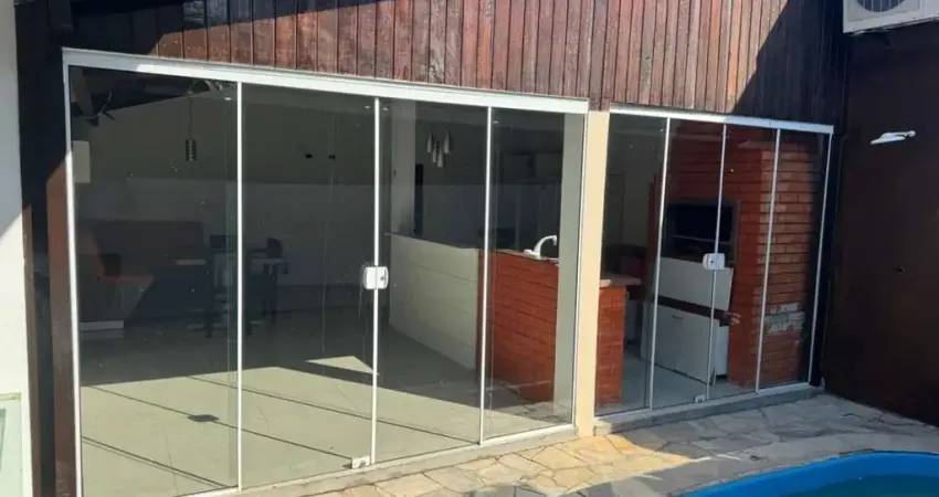Casa com 2 quartos à venda na dos Ingás, 85, Madri, Palhoça