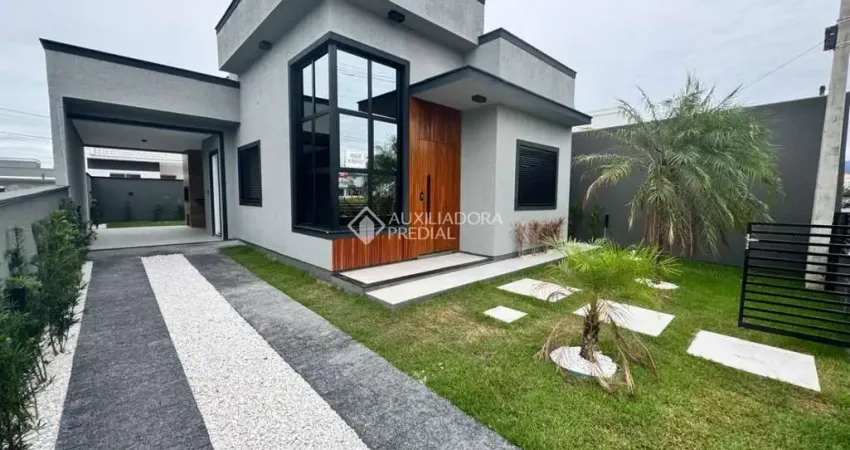 Casa com 3 quartos à venda na Lídia Verônica Martins, 25, Bela Vista, Palhoça