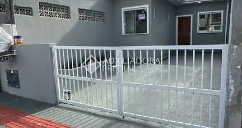 Casa em condomínio fechado com 2 quartos à venda na Maria das Graças Silva, 15, Forquilhas, São José