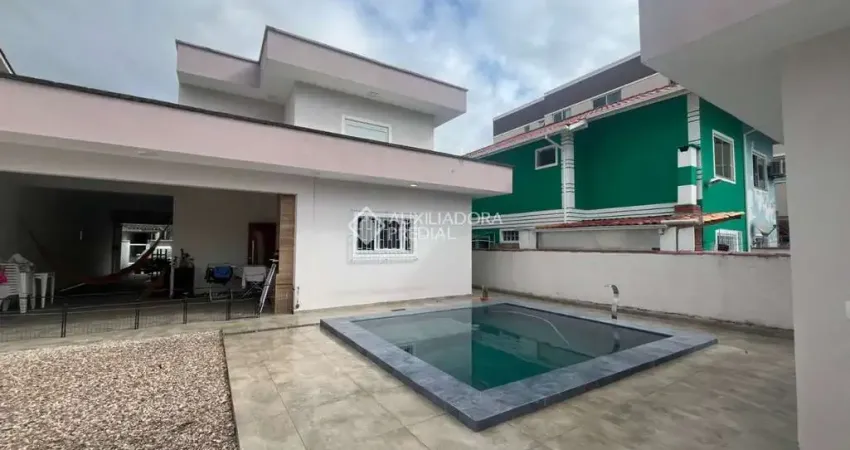 Casa com 3 quartos à venda na Rua Trieste, 76, Pagani, Palhoça