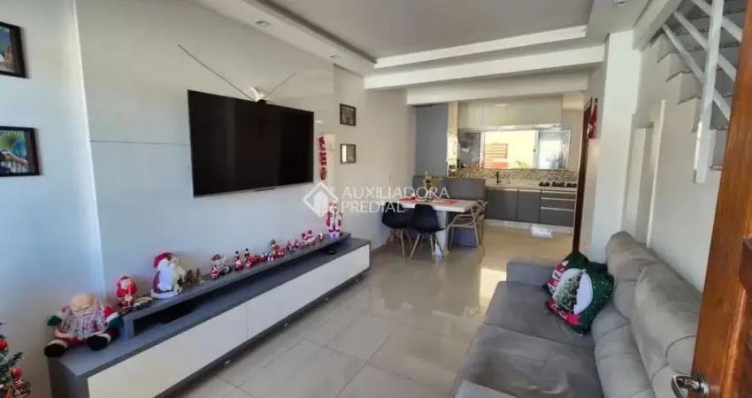 Casa com 2 quartos à venda na Rua das Acerolas, 67, Madri, Palhoça