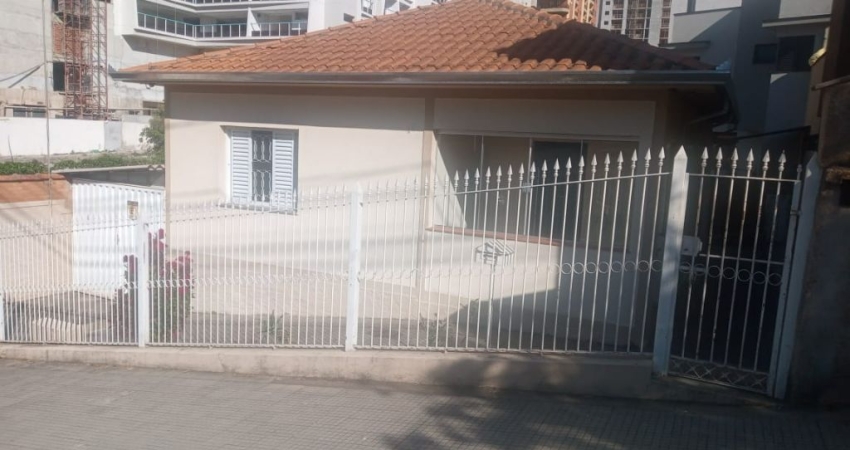 Casa comercial com 3 salas para alugar no Centro, Poços de Caldas 