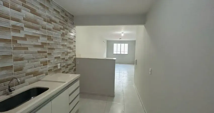 Apartamento com 2 quartos para alugar na Estrada do Outeiro Santo, 1728, Taquara, Rio de Janeiro