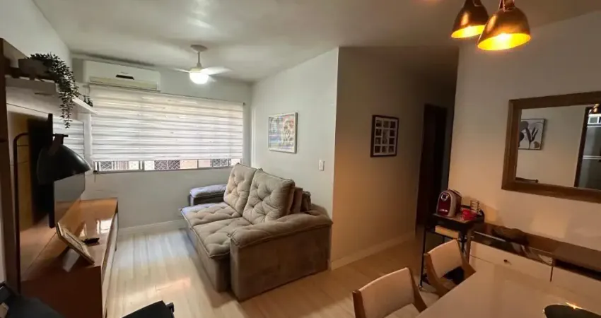 VENDO LINDO E ESPAÇOSO APARTAMENTO NO PECHINCHA COM 3 QUARTOS