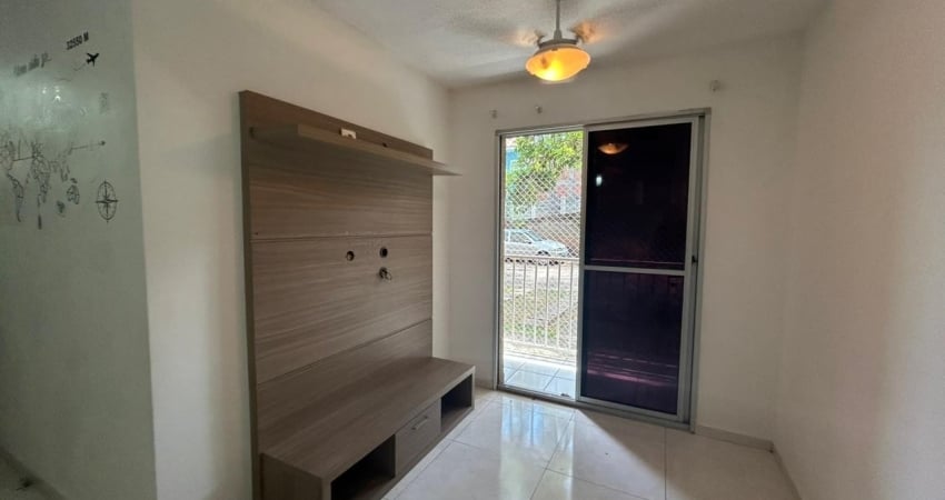 Aluga-se apartamento térreo com 2 quartos no condomínio vertvita taquara