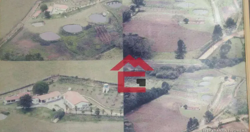 São roque, sitio com 36000m² e 5 dormitórios. 4 lagos com varias espécie de peixes, ao lado do roteiro do vinho !