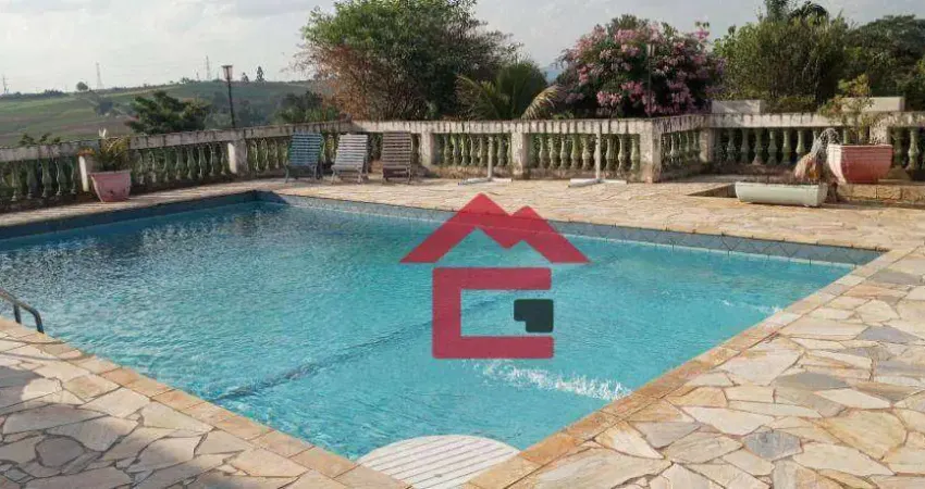 Ibiúna- chácara com 1.200 m², sendo 3 dormitórios e uma suíte, ao lado da rodovia!